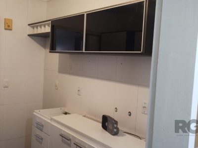 Apartamento à venda com 66m², 2 quartos, 1 vaga no bairro Passo d'Areia em Porto Alegre - Foto 4