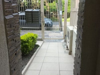 Apartamento à venda com 90m², 3 quartos no bairro Cristal em Porto Alegre - Foto 2