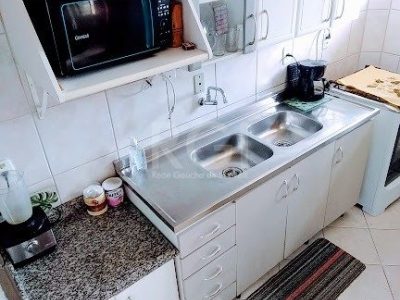 Apartamento à venda com 88m², 4 quartos, 1 vaga no bairro Menino Deus em Porto Alegre - Foto 8