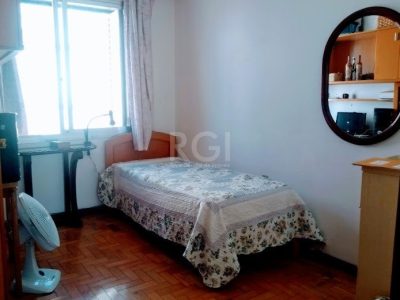 Apartamento à venda com 88m², 4 quartos, 1 vaga no bairro Menino Deus em Porto Alegre - Foto 12