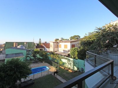 Casa à venda com 277m², 3 quartos, 1 suíte, 3 vagas no bairro Medianeira em Porto Alegre - Foto 24