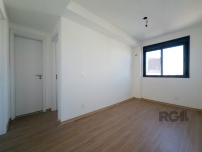 Apartamento à venda com 71m², 2 quartos, 1 suíte, 1 vaga no bairro Azenha em Porto Alegre - Foto 11