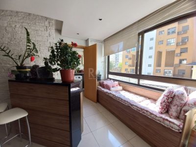 Apartamento à venda com 180m², 4 quartos, 3 suítes, 2 vagas no bairro Centro Histórico em Porto Alegre - Foto 33