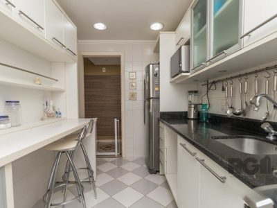 Apartamento à venda com 95m², 3 quartos, 1 suíte, 2 vagas no bairro Passo d'Areia em Porto Alegre - Foto 14