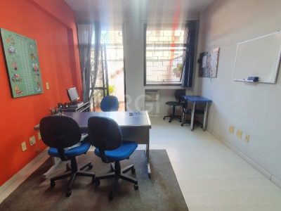 Conjunto/Sala à venda com 53m² no bairro Bom Fim em Porto Alegre - Foto 25