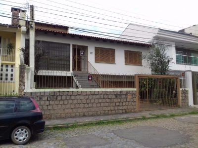 Casa à venda com 293m², 3 quartos, 1 suíte, 4 vagas no bairro Partenon em Porto Alegre - Foto 12