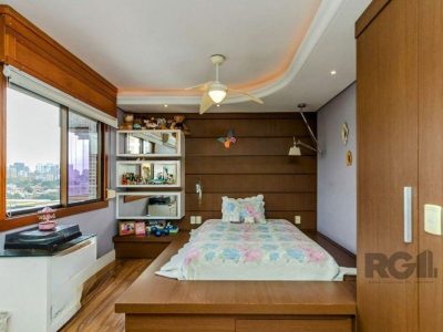 Apartamento à venda com 138m², 3 quartos, 1 suíte, 1 vaga no bairro Três Figueiras em Porto Alegre - Foto 18