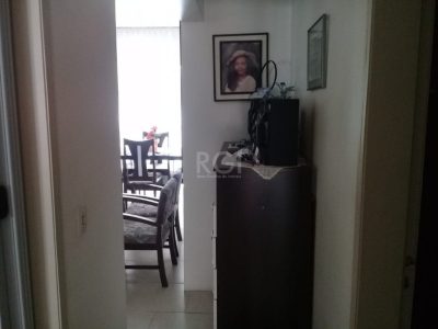 Apartamento à venda com 55m², 2 quartos no bairro Medianeira em Porto Alegre - Foto 5