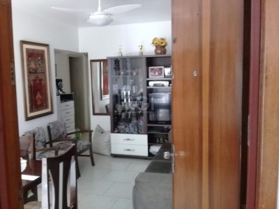 Apartamento à venda com 55m², 2 quartos no bairro Medianeira em Porto Alegre - Foto 4