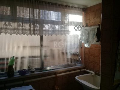 Apartamento à venda com 55m², 2 quartos no bairro Medianeira em Porto Alegre - Foto 16