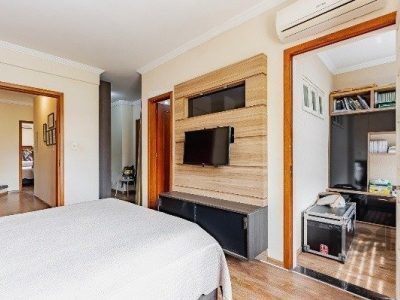 Casa à venda com 231m², 3 quartos, 2 suítes, 2 vagas no bairro Jardim Itu em Porto Alegre - Foto 10