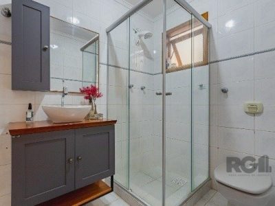 Casa à venda com 231m², 3 quartos, 2 suítes, 2 vagas no bairro Jardim Itu em Porto Alegre - Foto 23