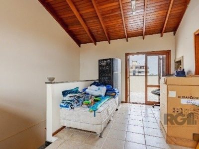 Casa à venda com 231m², 3 quartos, 2 suítes, 2 vagas no bairro Jardim Itu em Porto Alegre - Foto 25