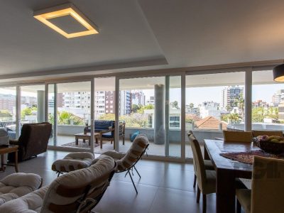 Apartamento à venda com 230m², 3 quartos, 3 suítes, 3 vagas no bairro Menino Deus em Porto Alegre - Foto 24