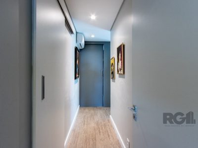 Apartamento à venda com 230m², 3 quartos, 3 suítes, 3 vagas no bairro Menino Deus em Porto Alegre - Foto 41