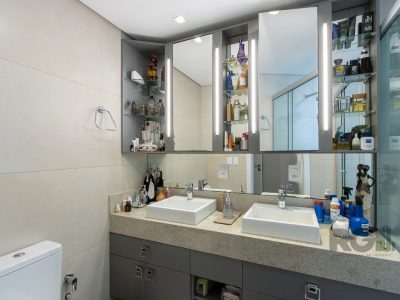 Apartamento à venda com 230m², 3 quartos, 3 suítes, 3 vagas no bairro Menino Deus em Porto Alegre - Foto 42