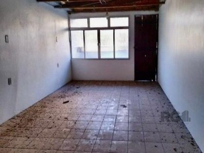 Casa à venda com 250m², 3 quartos, 1 suíte, 3 vagas no bairro Rio Branco em Porto Alegre - Foto 4