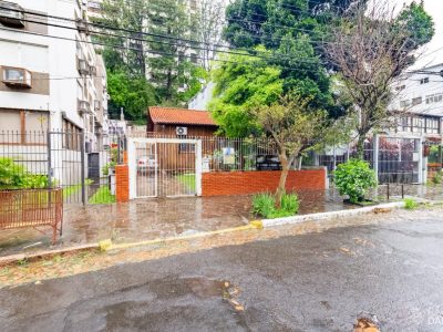 Casa à venda com 110m², 2 quartos, 4 vagas no bairro Mont Serrat em Porto Alegre - Foto 19