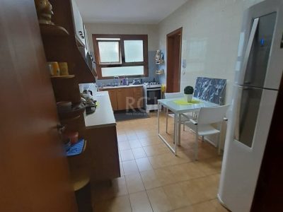 Apartamento à venda com 127m², 3 quartos, 1 suíte, 1 vaga no bairro Petrópolis em Porto Alegre - Foto 17