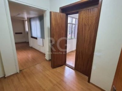 Apartamento à venda com 98m², 3 quartos no bairro Centro em Porto Alegre - Foto 11