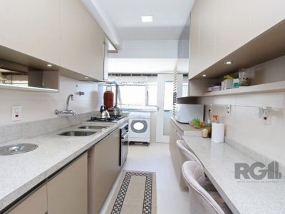 Apartamento à venda com 109m², 3 quartos, 1 suíte, 1 vaga no bairro Cristo Redentor em Porto Alegre - Foto 8