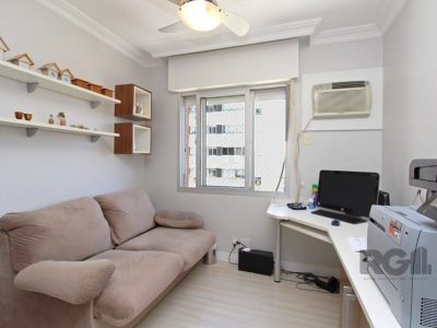 Apartamento à venda com 109m², 3 quartos, 1 suíte, 1 vaga no bairro Cristo Redentor em Porto Alegre - Foto 15