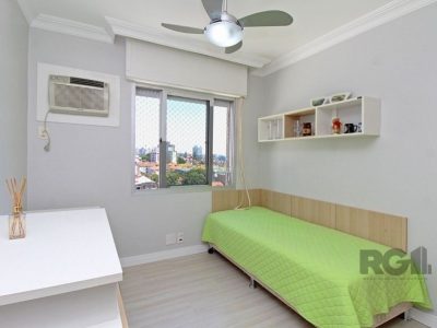 Apartamento à venda com 109m², 3 quartos, 1 suíte, 1 vaga no bairro Cristo Redentor em Porto Alegre - Foto 12