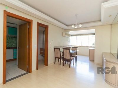 Apartamento à venda com 103m², 3 quartos, 1 suíte, 1 vaga no bairro Menino Deus em Porto Alegre - Foto 2