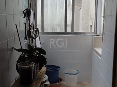 Apartamento à venda com 70m², 2 quartos no bairro Farroupilha em Porto Alegre - Foto 2