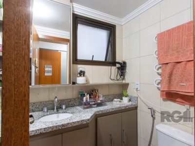 Apartamento à venda com 94m², 3 quartos, 1 suíte, 2 vagas no bairro Tristeza em Porto Alegre - Foto 29