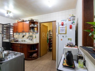 Casa à venda com 286m², 2 quartos, 1 suíte, 3 vagas no bairro Santa Tereza em Porto Alegre - Foto 13