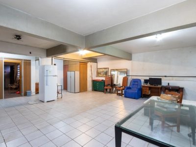 Casa à venda com 286m², 2 quartos, 1 suíte, 3 vagas no bairro Santa Tereza em Porto Alegre - Foto 51