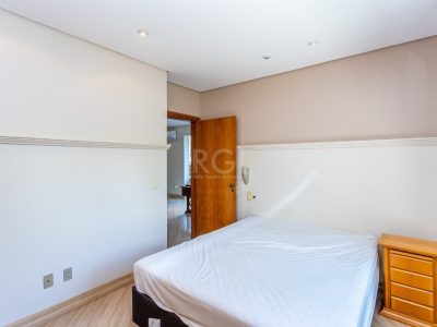 Cobertura à venda com 135m², 2 quartos, 2 vagas no bairro Petrópolis em Porto Alegre - Foto 16