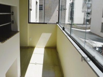 Apartamento à venda com 87m², 2 quartos, 1 suíte, 1 vaga no bairro Santana em Porto Alegre - Foto 13