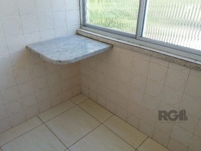 Apartamento à venda com 78m², 3 quartos no bairro Passo d'Areia em Porto Alegre - Foto 9