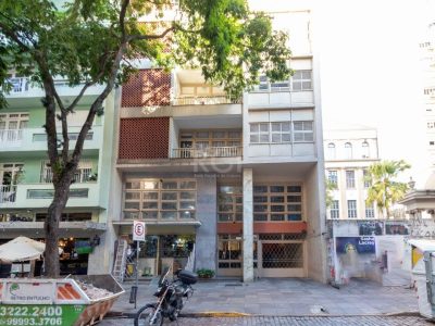 Apartamento à venda com 160m², 3 quartos, 1 suíte, 2 vagas no bairro Centro Histórico em Porto Alegre - Foto 31