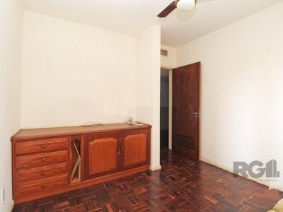 Apartamento à venda com 182m², 3 quartos, 1 suíte, 2 vagas no bairro Moinhos de Vento em Porto Alegre - Foto 3