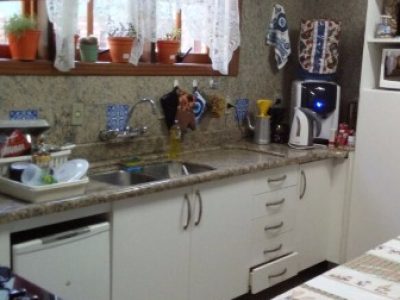 Casa à venda com 254m², 5 quartos, 1 suíte, 4 vagas no bairro Ipanema em Porto Alegre - Foto 24