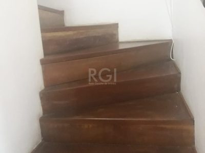 Casa à venda com 190m², 3 quartos, 3 vagas no bairro Medianeira em Porto Alegre - Foto 19