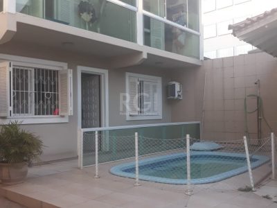 Casa à venda com 190m², 3 quartos, 3 vagas no bairro Medianeira em Porto Alegre - Foto 3