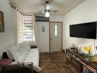 Casa à venda com 130m², 3 quartos, 4 vagas no bairro Cristal em Porto Alegre - Foto 5