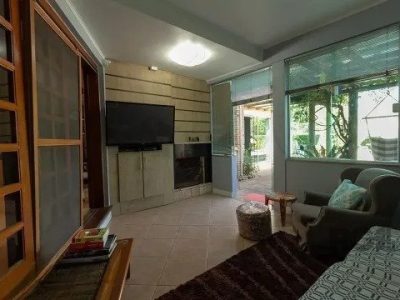 Casa à venda com 350m², 4 quartos, 1 suíte, 3 vagas no bairro Jardim Itu em Porto Alegre - Foto 7