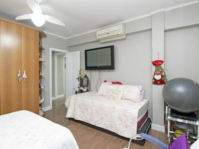 Apartamento à venda com 78m², 3 quartos no bairro Centro Histórico em Porto Alegre - Foto 9