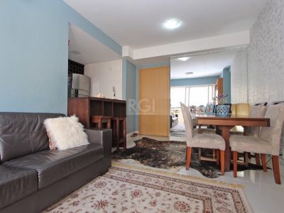 Apartamento à venda com 69m², 2 quartos, 1 suíte, 1 vaga no bairro Passo d'Areia em Porto Alegre - Foto 3