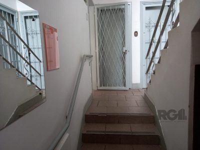 Apartamento à venda com 110m², 3 quartos no bairro Menino Deus em Porto Alegre - Foto 3