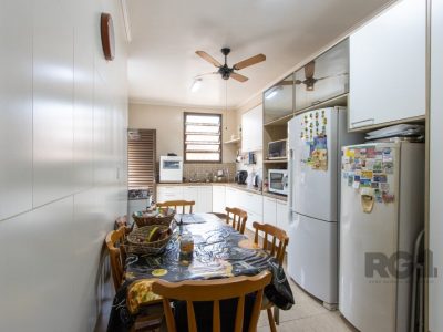 Casa à venda com 86m², 3 quartos, 5 vagas no bairro Glória em Porto Alegre - Foto 16