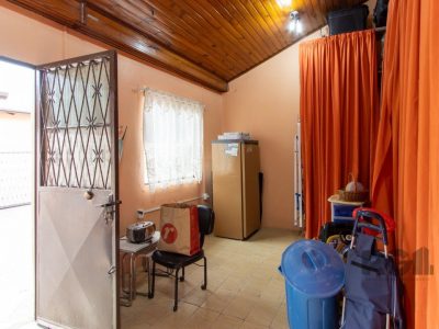 Casa à venda com 86m², 3 quartos, 5 vagas no bairro Glória em Porto Alegre - Foto 26