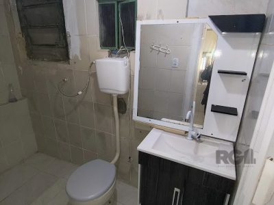 Casa à venda com 280m², 5 quartos, 1 vaga no bairro Partenon em Porto Alegre - Foto 3