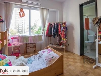 Apartamento à venda com 166m², 3 quartos, 3 suítes, 2 vagas no bairro Moinhos de Vento em Porto Alegre - Foto 9