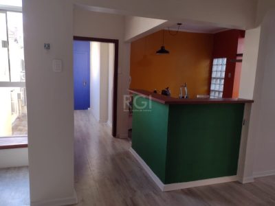 Apartamento à venda com 75m², 3 quartos no bairro Rio Branco em Porto Alegre - Foto 6